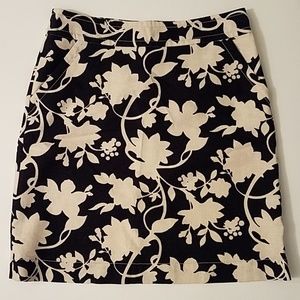 Banana Republic navy/cream flower skirt